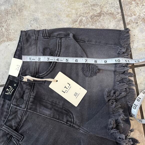 Letter to Juliet L.T.J  Black Frayed Denim Distressed Jean Shorts NWT Medium - Picture 6 of 6